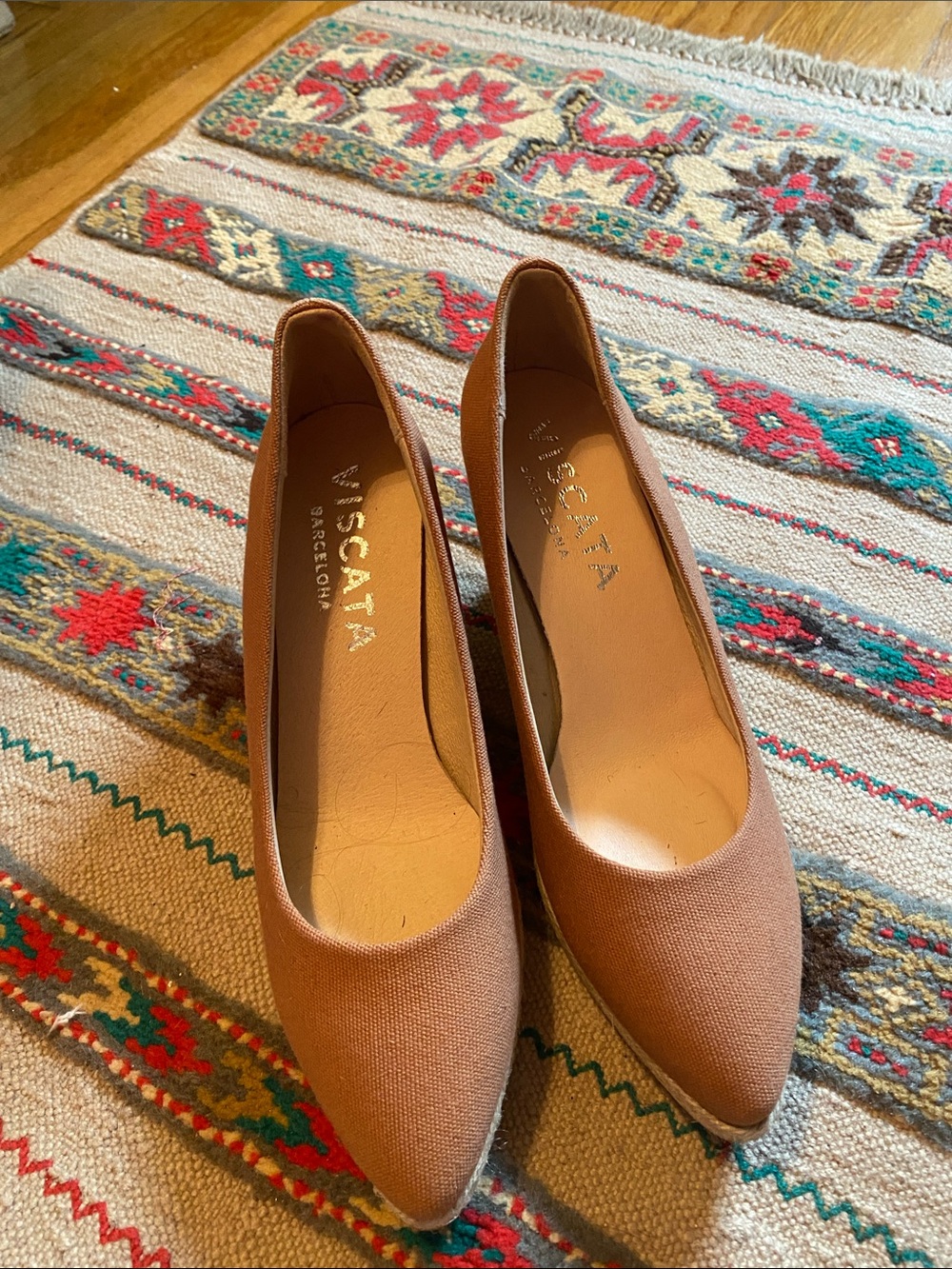 Miscata Barcelona Pointed Toe Heels in Dusty Rose